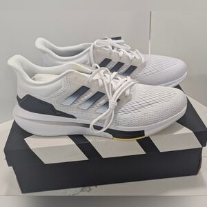 New Adidas White Black Running Shoes Men's 11 EQ21 RUN Running Sneaker Gym Comfy